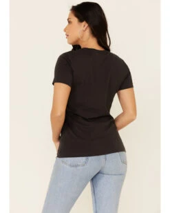 Wrangler Women's Southwestern Horseshoe Desert Graphic Tee  -Wrangle Clothing Shop 2000335858 001 P4