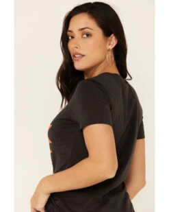 Wrangler Women's Southwestern Horseshoe Desert Graphic Tee  -Wrangle Clothing Shop 2000335858 001 P5