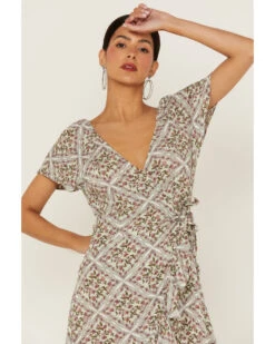 Wrangler Women's Floral Short Sleeve Surplice Wrap Dress -Wrangle Clothing Shop 2000357234 343 P4