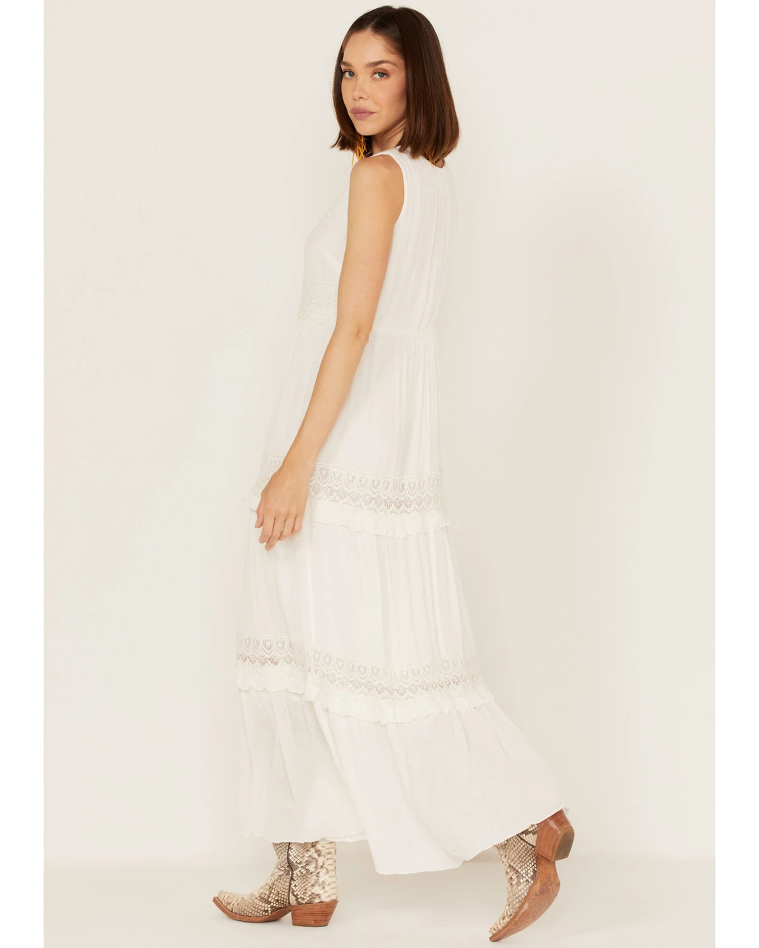 Cotton & Rye Women's Tiered Lace Maxi Dress 6 Cotton & Rye Women's Tiered Lace Maxi Dress - Image 4