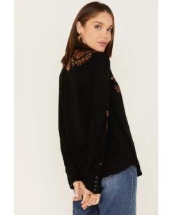 Stetson Women's Floral Embroidered Long Sleeve Snap Western Shirt -Wrangle Clothing Shop 2000378241 001 P4