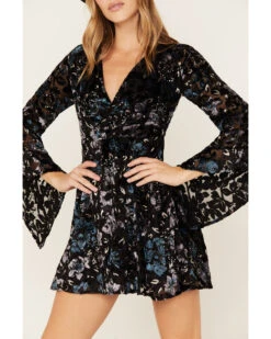 Shyanne Women's Flare Sleeve Burn Out Velvet Dress -Wrangle Clothing Shop 2000380655 001 P3