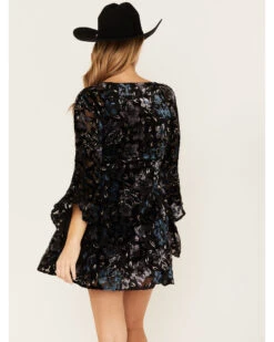 Shyanne Women's Flare Sleeve Burn Out Velvet Dress -Wrangle Clothing Shop 2000380655 001 P4