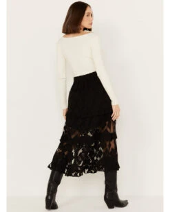 Shyanne Women's Diamond Embroidered Mesh Skirt -Wrangle Clothing Shop 2000386670 001 P4